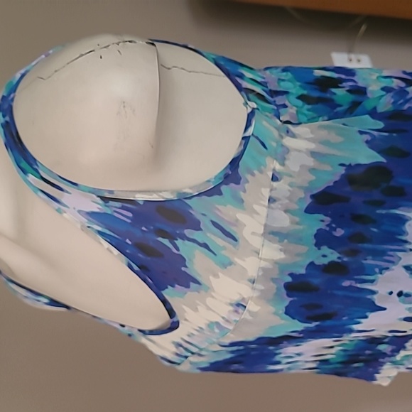 Blue Flowy Uneven Tank - Picture 5 of 6